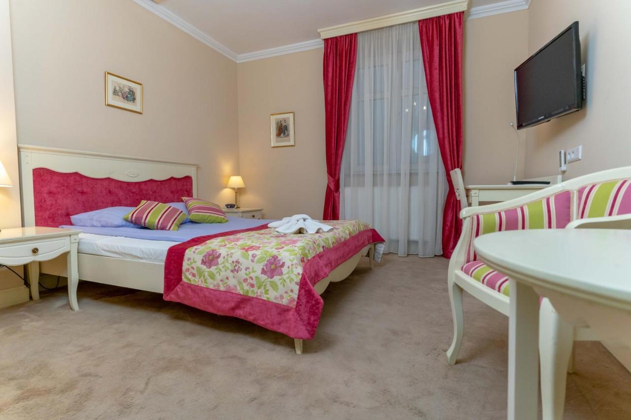 Resovia Residence Hotel*** Rzeszów Eksteriør bilde